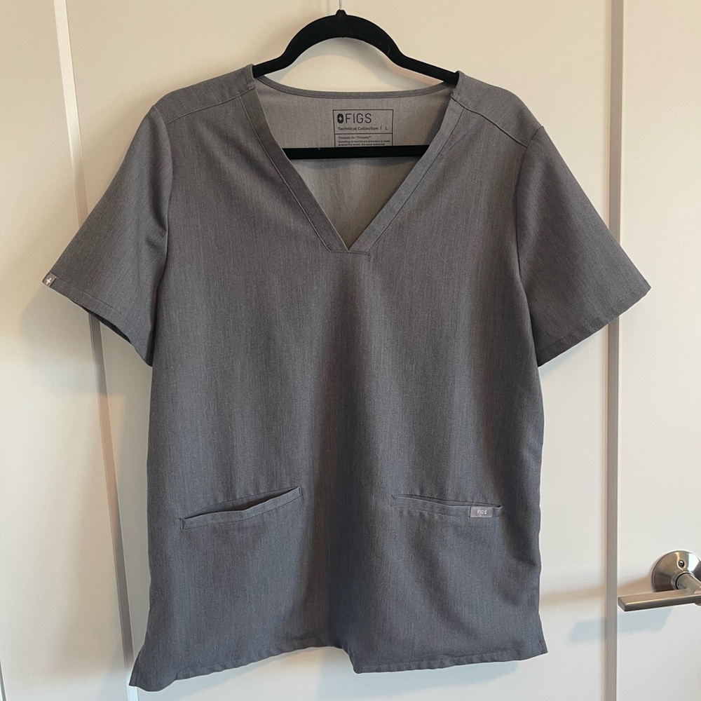 Figs - Casma Three-Pocket Scrub Top